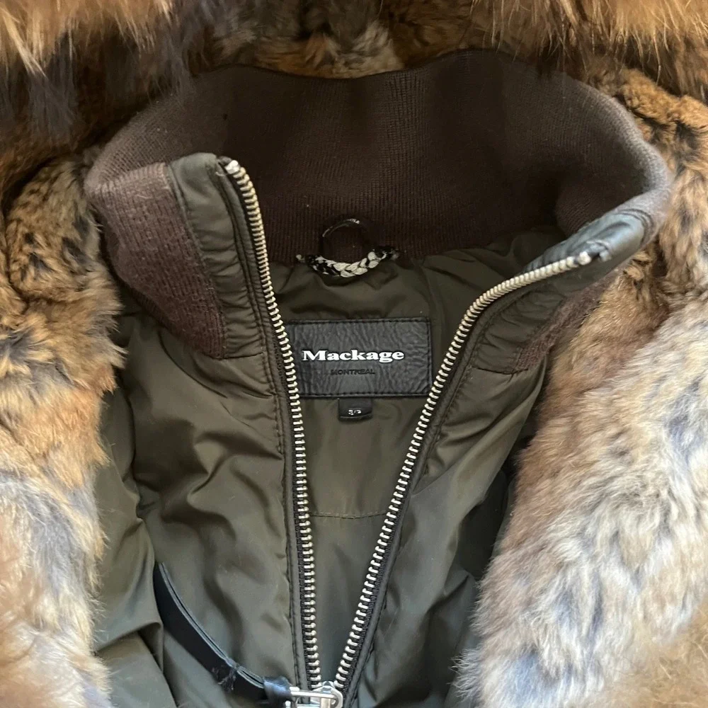 Mackage Akiva Down Puffer Coat Fur Hood Olive Green Asymmetrical Zip Size Small - Picture 11 of 11